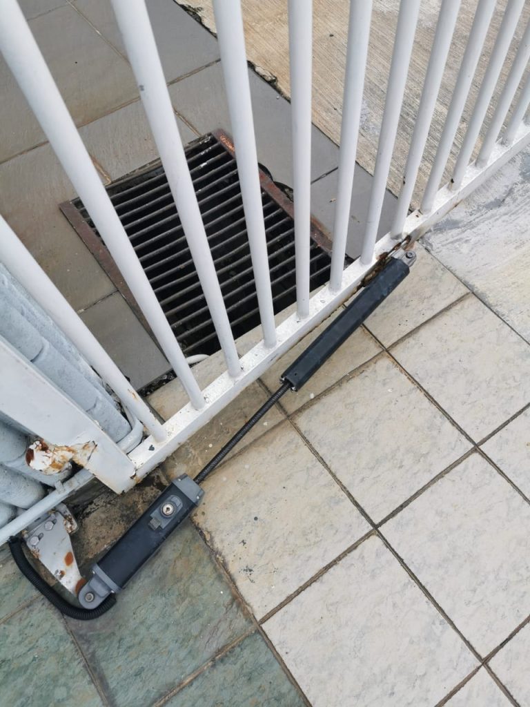 Arm Autogate Broken Kota Kemuning