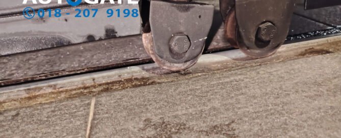 Replace Auto Gate Roller Cheras
